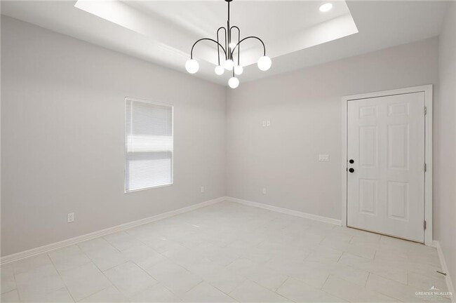 Building Photo - 4605 Larkspur Ave