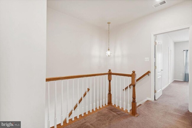 Building Photo - 24707 Kings Canyon Square