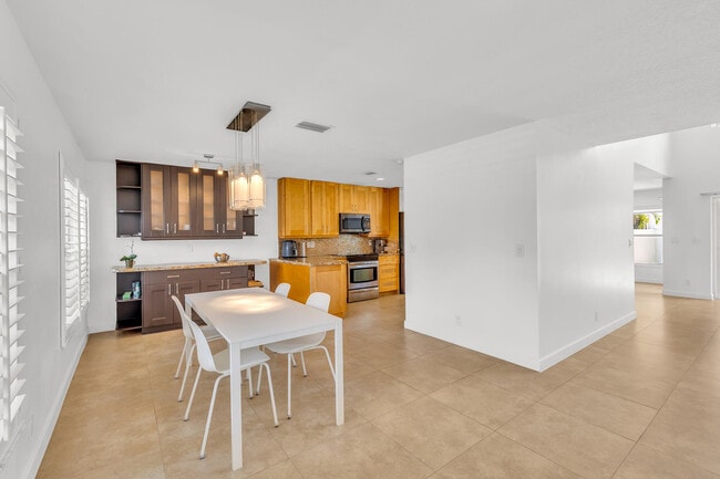 Building Photo - 10694 Wheelhouse Cir
