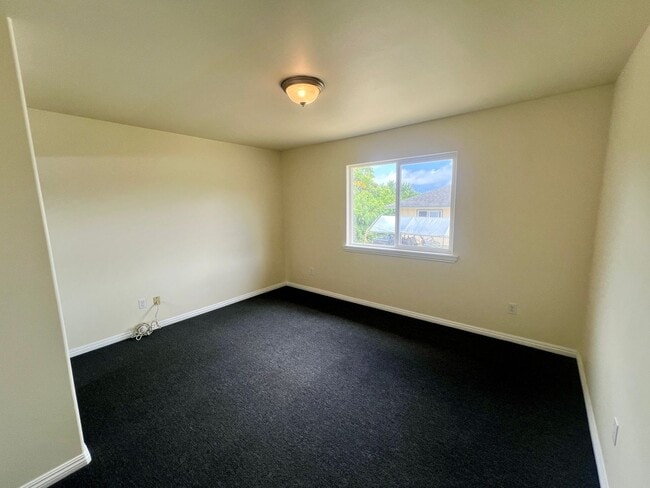 Building Photo - 3 Bedroom Home in Discovery Harbor with Ga...