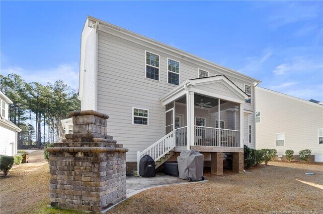 Building Photo - 597 Micahs Way N