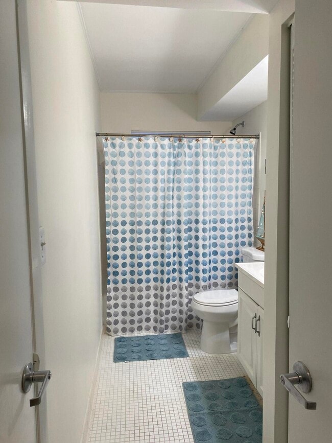 Building Photo - 1772 Gulfstream Ave