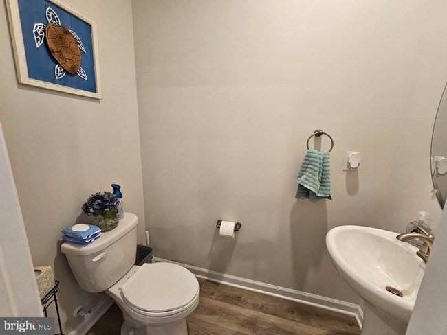 Building Photo - 33 Alexander Wy