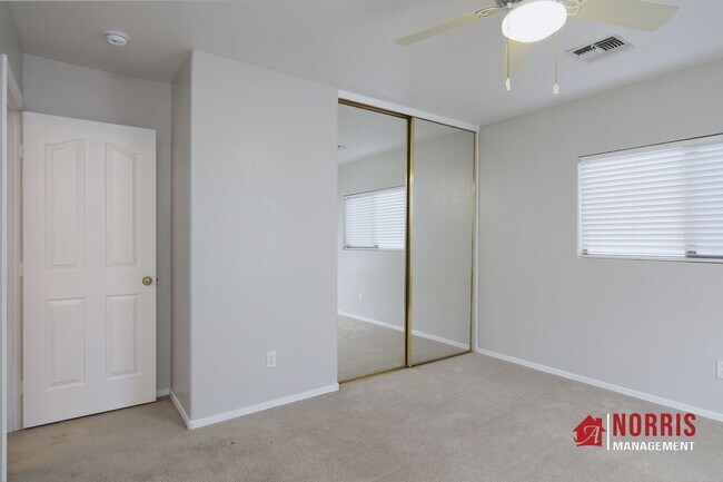 Building Photo - Beautiful Large Home in Casa Grande