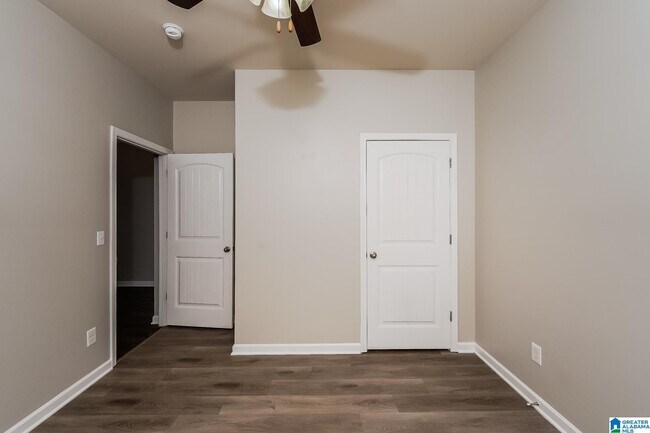 Building Photo - 5009 Bella Ct