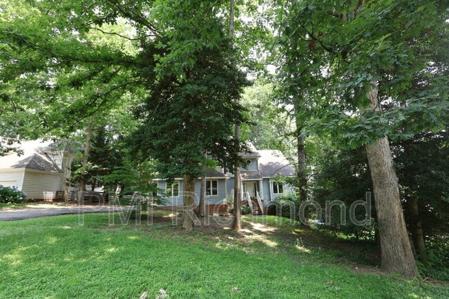 Building Photo - 11418 Hardwood Dr