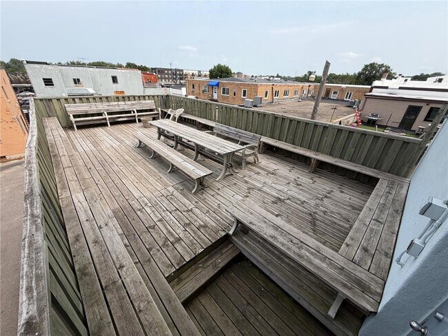 Building Photo - 316 Becker Ave SW