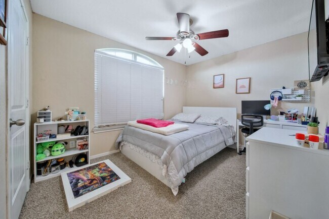 Building Photo - 2919 Iron Range Ct