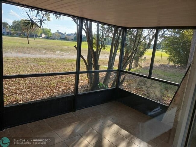 Building Photo - 9616 Oakburst Ln