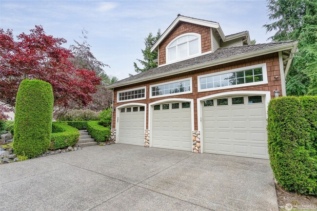 Primary Photo - 4 Bed / 3 Ba Woodinville Home