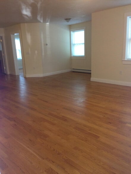 Building Photo - 20 Rockdale Ave