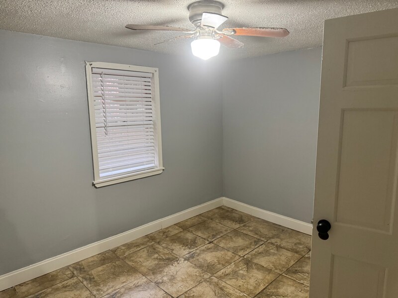 Building Photo - 1214 Gillespie Ave