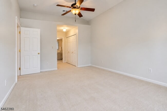 Building Photo - 911 Hawley Ct