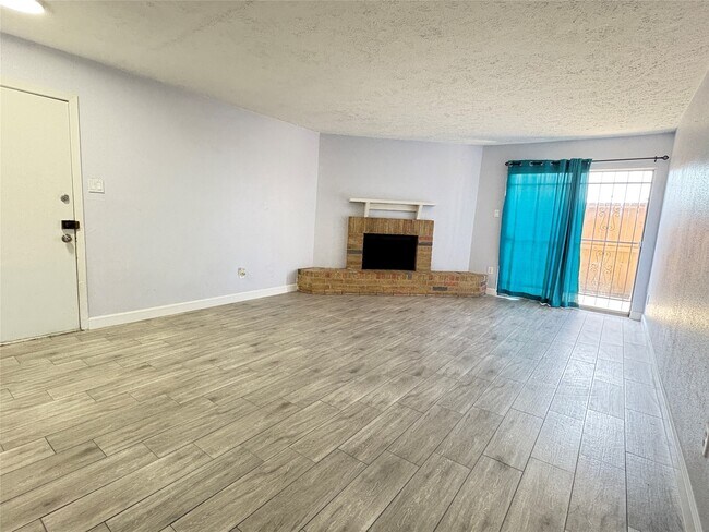 Building Photo - 10555 Turtlewood Ct