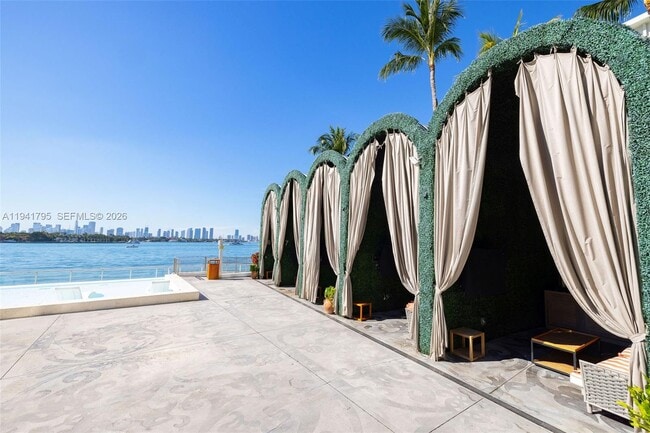 Building Photo - 1100 West Ave