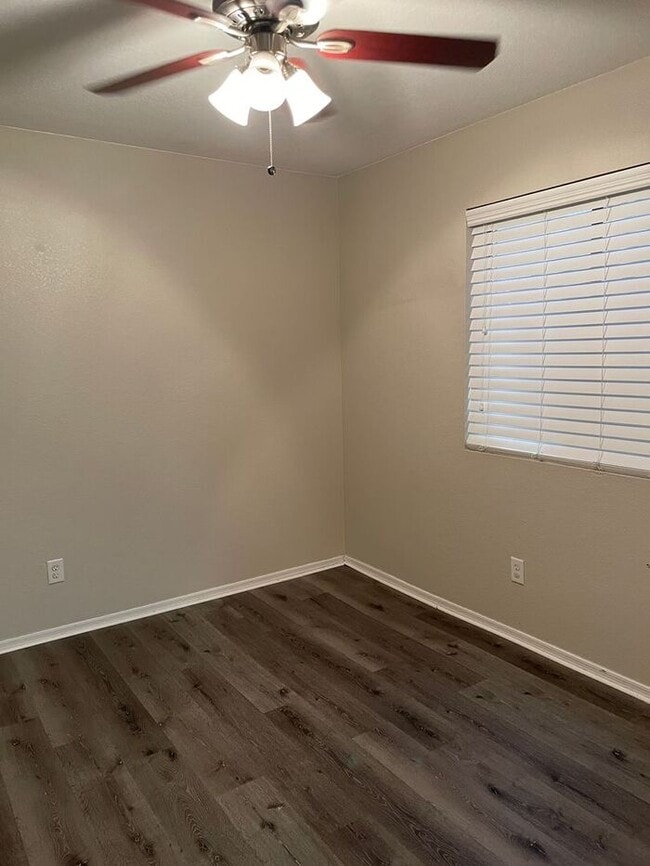Building Photo - COMING SOON! Beautiful 2 Bed/2 Bath Condo ...