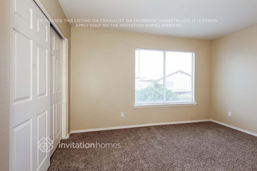 Building Photo - 11411 W Primrose Dr