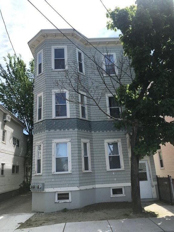 Building Photo - 48 Porter St