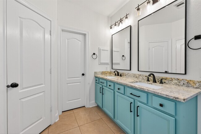 Building Photo - 99 Buck Trail Pl