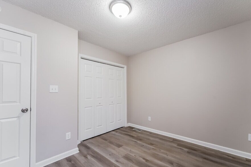 Building Photo - 15826 Lawyers Rd