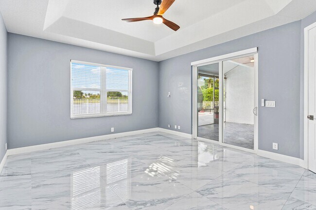 Building Photo - 12403 Cascades Pointe Dr