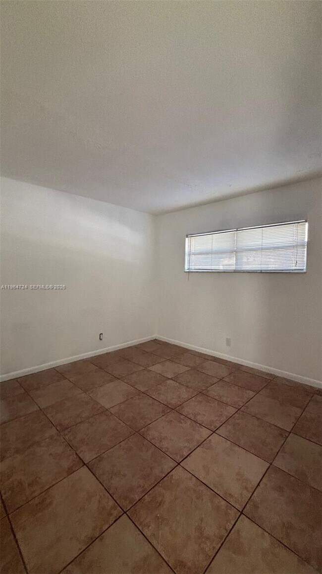 Building Photo - 4200 NW 3rd Ct