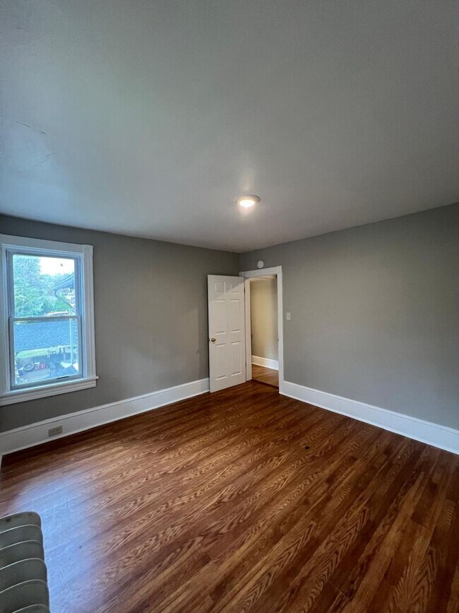 Building Photo - 501 Rugby Rd