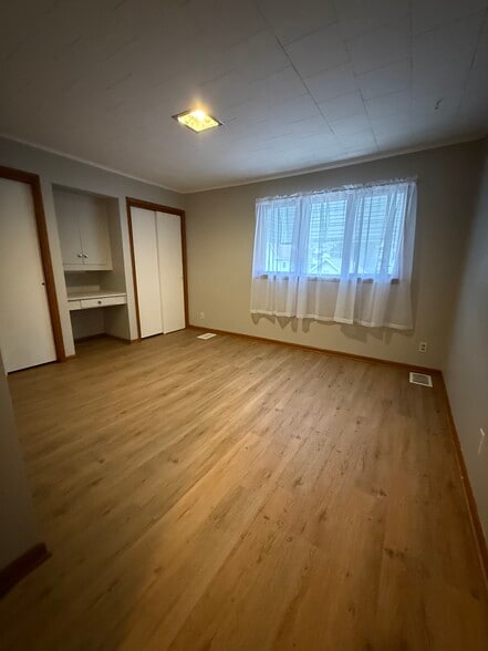 Building Photo - 1109 Garfield St