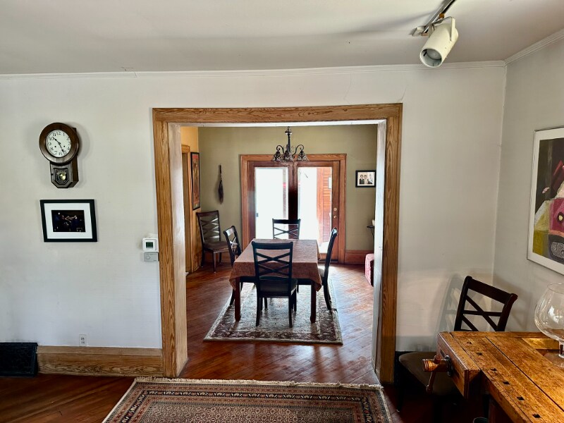 Building Photo - 1117 E Court St