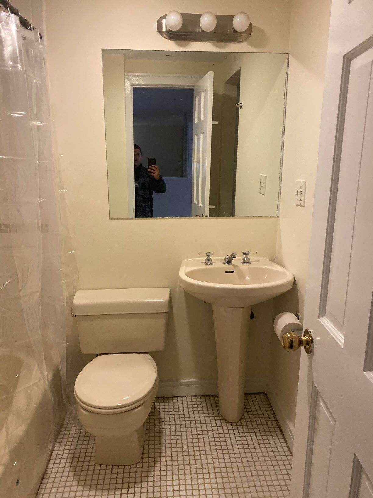 Building Photo - 38 Phillips St