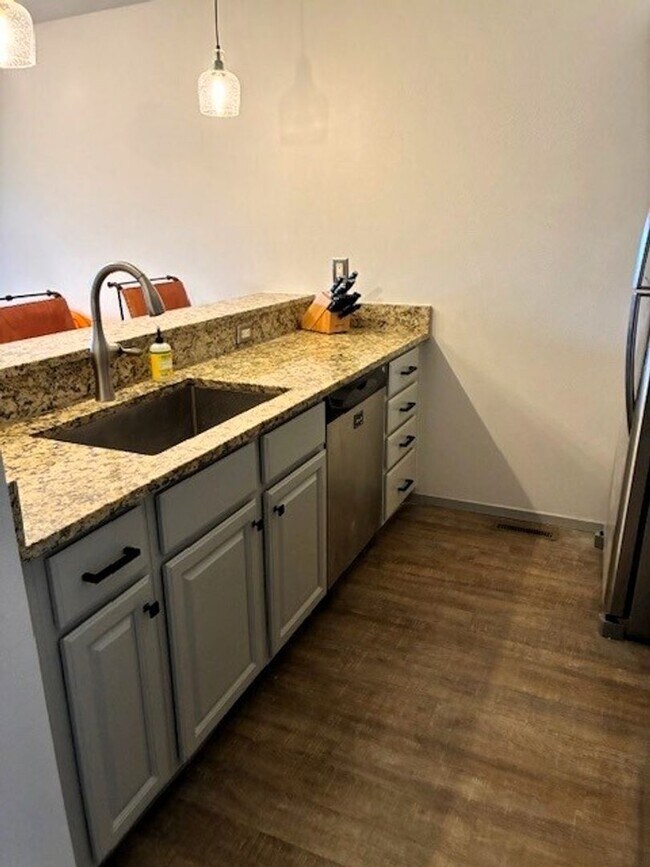 Building Photo - Long Term Rental- Frisco Bay Townhomes #408B