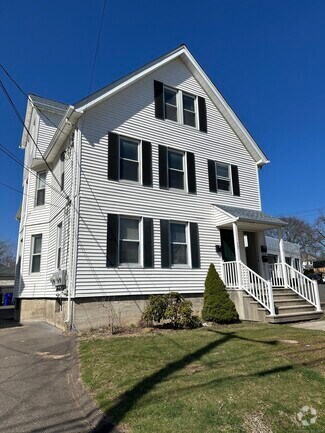 Building Photo - 15-17 Nesbit Ave