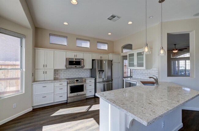 Building Photo - 4611 W Rio Bravo Dr