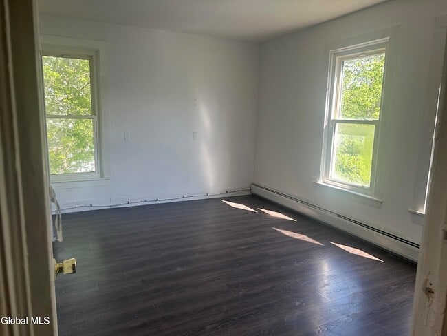 Building Photo - 44 Montcalm St