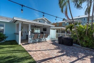 Building Photo - 341 Boca Ciega Dr