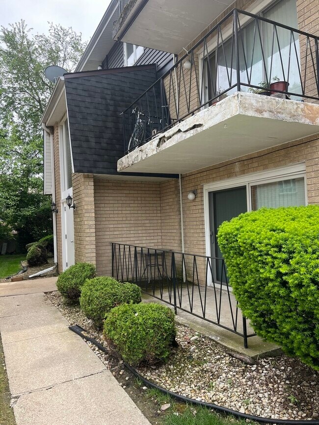 Building Photo - 12026 S Kildare Ave