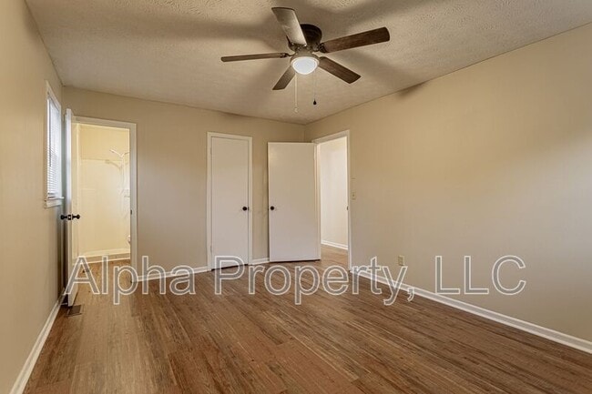 Building Photo - 5 Rawood Dr