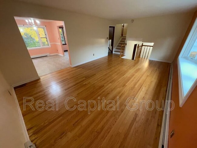 Building Photo - 38 Glenwood St