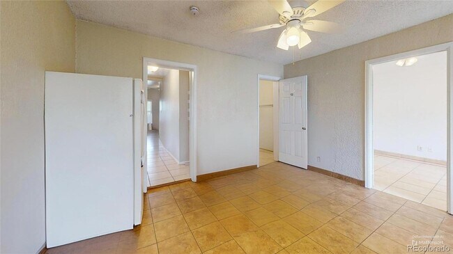 Building Photo - 810 Lowell Blvd