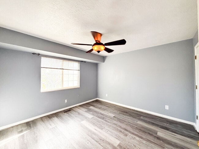 Building Photo - Perfect 5 bed - 2 bath Ranch Home near the...