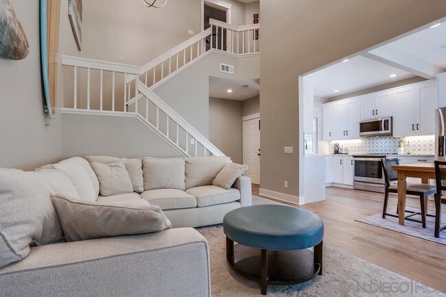 Building Photo - 3887 Creststone Pl