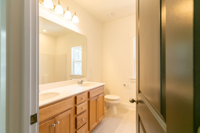 Building Photo - Stunning home in The Parks at Meadowview!