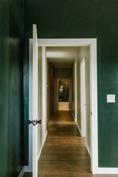 Building Photo - 503 Church St