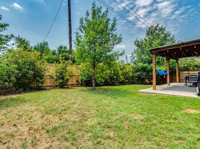 Building Photo - 319 Sandstone Trail