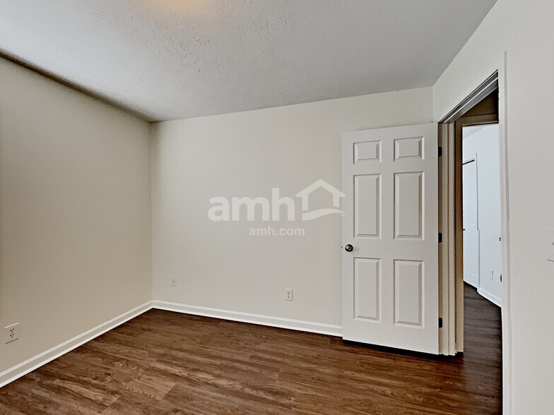 Building Photo - 6027 Nautical St