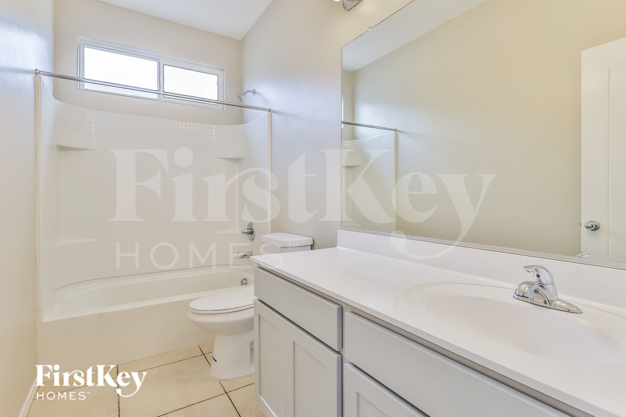 Building Photo - 11734 W Chase Ln