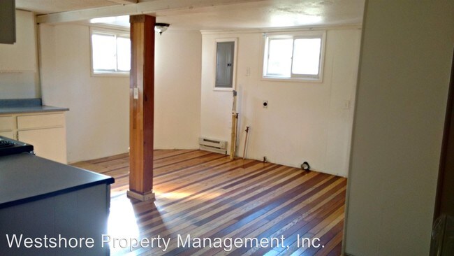Building Photo - 3 br, 1 bath House - 511 W. Forest Park Rd.