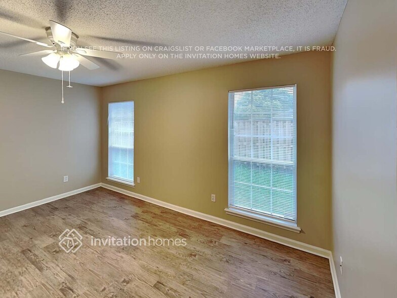 Building Photo - 3618 Pond Ridge Ct E