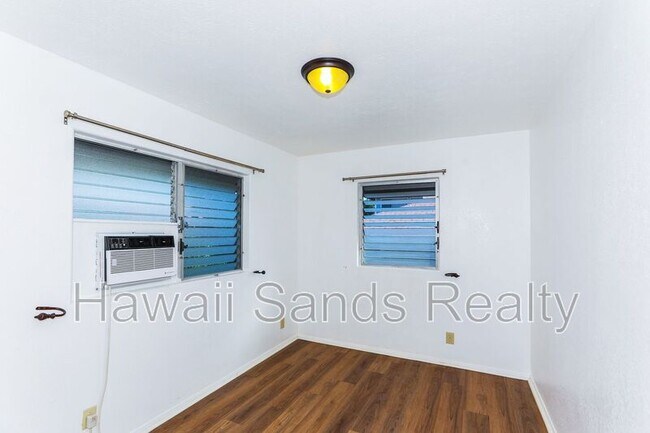 Building Photo - 3331 Hayden St