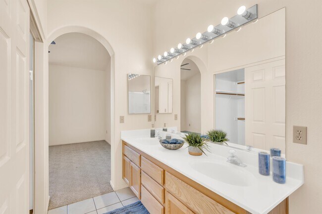 Building Photo - 8566 Aspen Brook Way